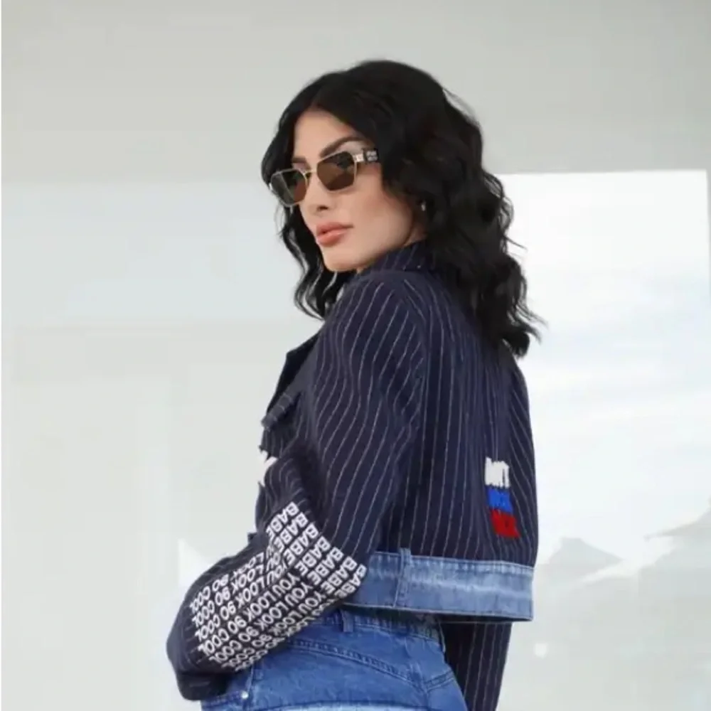 MAXMILA PARIS  Premium Crop Blazer with Embroidered Denim Trim size M NWT - Picture 3 of 8